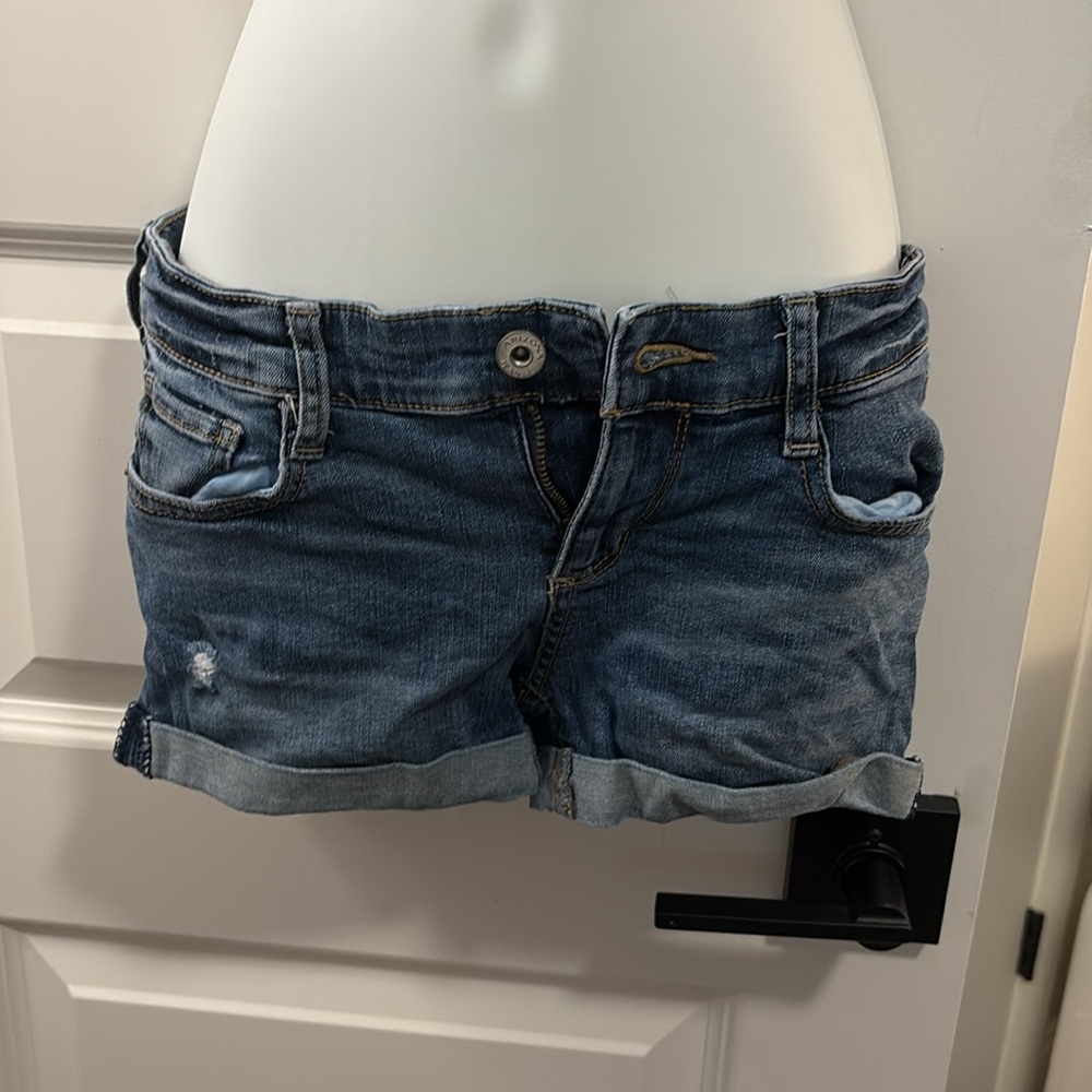 Arizona Jean Company juniors Blue Denim Shorts